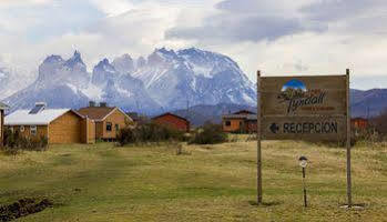 Hotel Hosteria Lago Tyndall Torres del Paine National Park Exterior foto